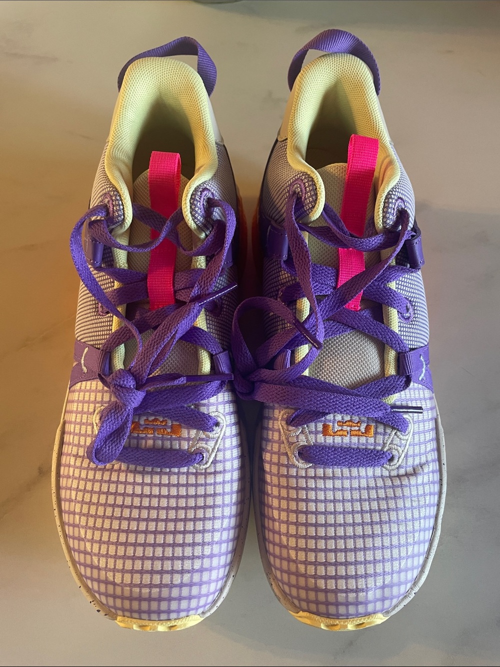 NIKE LeBron Witness VII